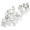 Cercei Constella cu perle de cristal, tăietură rotundă, albi, placati cu rodiu Cercei Constella cu perle de cristal, tăietură rotundă, albi, placati cu rodiu