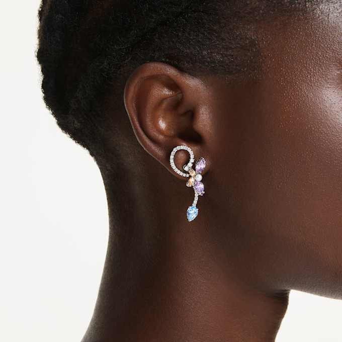 Cercei cu pandantiv Ariana Grande X Swarovski cu montură tip „ear jacket”, tăieturi mixte, libelulă, floare, multicolor, placat cu rodiu Cercei cu pandantiv Ariana Grande X Swarovski cu montură tip „ear jacket”, tăieturi mixte, libelulă, floare, multicolor, placat cu rodiu