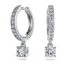 Cercei Eternity Drop cu diamante create în laborator, 0,7 Ct Tw, formă rotundă, aur alb de 14K Cercei Eternity Drop cu diamante create în laborator, 0,7 Ct Tw, formă rotundă, aur alb de 14K