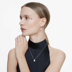 Inel solitar Eternity Halo cu diamante create în laborator, 1,3 carate în total, formă de pară, aur alb de 14K Inel solitar Eternity Halo cu diamante create în laborator, 1,3 carate în total, formă de pară, aur alb de 14K