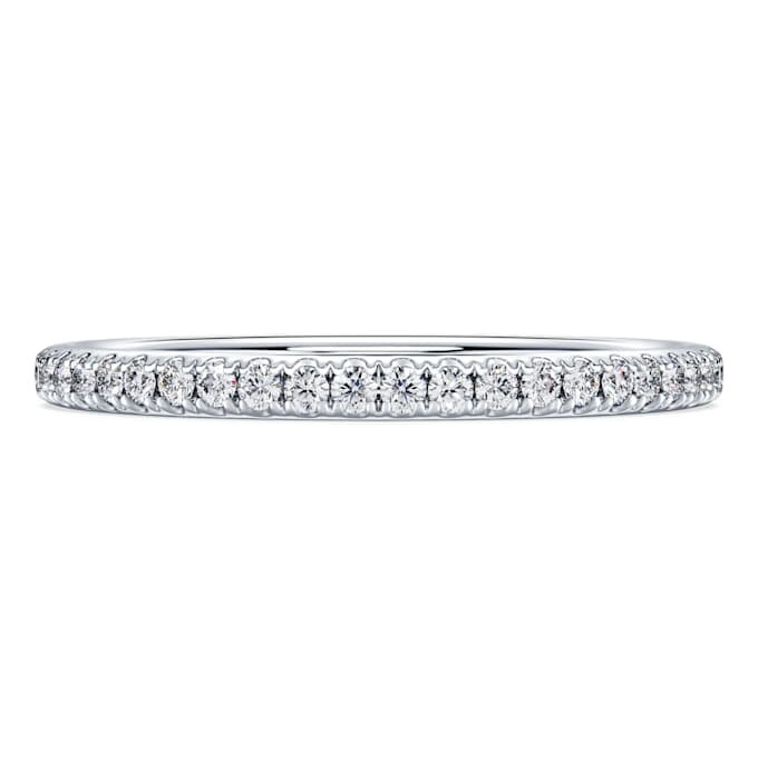 Inel cu bandă Eternity cu diamante create în laborator, 0,2 carate în total, formă rotundă, aur alb de 14K Inel cu bandă Eternity cu diamante create în laborator, 0,2 carate în total, formă rotundă, aur alb de 14K