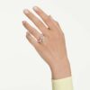 Inel deschis Ariana Grande X Swarovski cu tăieturi mixte, multicolor, placat cu rodiu Inel deschis Ariana Grande X Swarovski cu tăieturi mixte, multicolor, placat cu rodiu