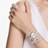Ceas-brățară Matrix Pearl, fabricat în Elveția, brățară cu cristale, alb, oțel inoxidabil Ceas-brățară Matrix Pearl, fabricat în Elveția, brățară cu cristale, alb, oțel inoxidabil